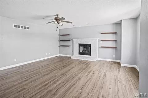 Living - 343 Moultrie Ln, O'fallon, IL 62269 photo 10 of 17