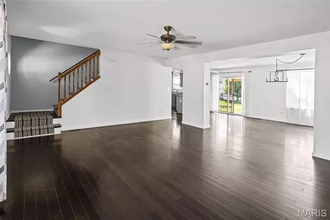 Living - 343 Moultrie Ln, O'fallon, IL 62269 photo 3 of 17
