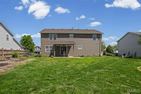 Exterior - 343 Moultrie Ln, O'fallon, IL 62269 photo 9 of 11