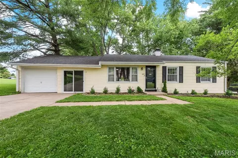 Exterior - 457 Vail Ct, Ballwin, MO 63021 photo 5 of 7