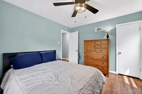 Bedroom - 457 Vail Ct, Ballwin, MO 63021 photo 1 of 8