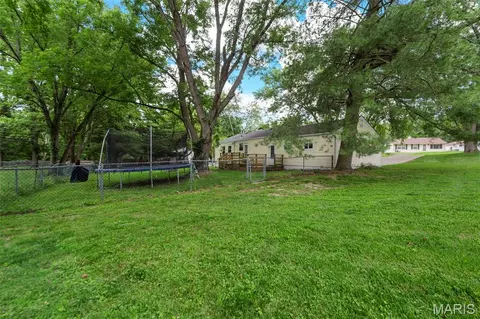 Exterior - 457 Vail Ct, Ballwin, MO 63021 photo 4 of 7