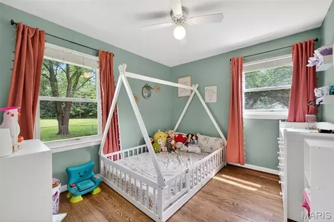 Bedroom - 457 Vail Ct, Ballwin, MO 63021 photo 5 of 8