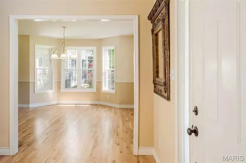 Entry Way - 327 Hickory Spring Ln, Union, MO 63084 photo 2 of 4