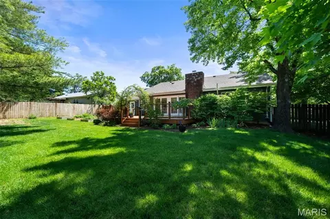 Exterior - 1437 Sunnytree Ln, Ballwin, MO 63021 photo 10 of 10