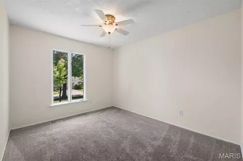 Bedroom - 1437 Sunnytree Ln, Ballwin, MO 63021 photo 3 of 6