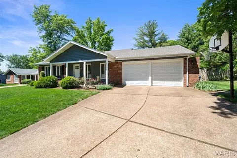 Exterior - 1437 Sunnytree Ln, Ballwin, MO 63021 photo 1 of 10