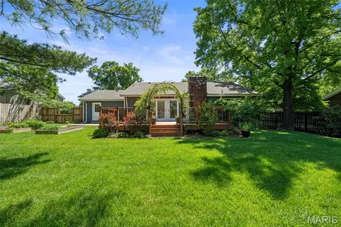 Exterior - 1437 Sunnytree Ln, Ballwin, MO 63021 photo 9 of 10
