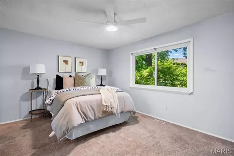 Bedroom - 1437 Sunnytree Ln, Ballwin, MO 63021 photo 1 of 6