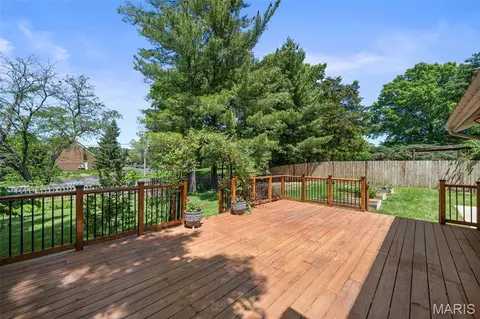 Exterior - 1437 Sunnytree Ln, Ballwin, MO 63021 photo 4 of 10