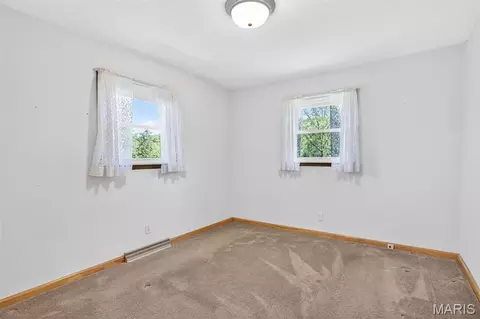 Bedroom - 6525 Antire Rd, High Ridge, MO 63049 photo 6 of 7