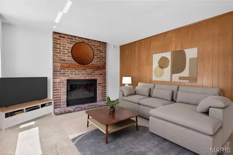 Living - 6525 Antire Rd, High Ridge, MO 63049 photo 3 of 5