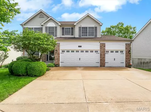 6110 Timberline Place Ct, Saint Louis, MO 63128