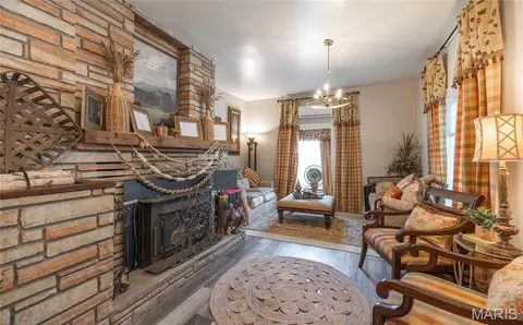 Living - 11985 3rd St, Jerome, MO 65529 photo 1 of 3