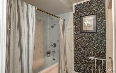 Bath - 11985 3rd St, Jerome, MO 65529 photo 3 of 4