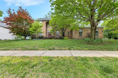 1145 Stonewolf Trl, Fairview Heights, IL 62208