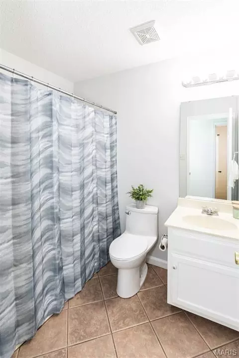Bath - 4061 Whitehall Dr, Arnold, MO 63010 photo 4 of 4