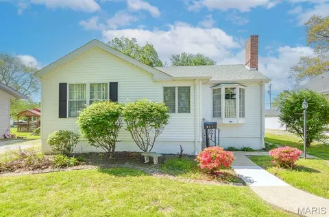 109 E Jefferson St, O'fallon, IL 62269