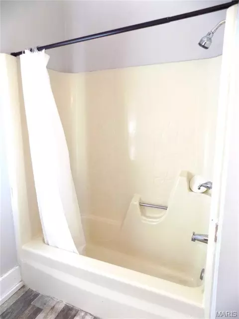 Bath - 208 N Walnut St, Rolla, MO 65401 photo 2 of 2