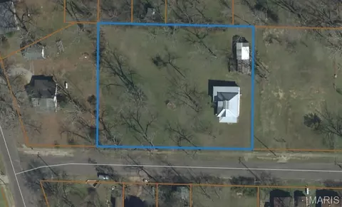 410 E 3rd St, Mountain View, MO 65548 photo 2