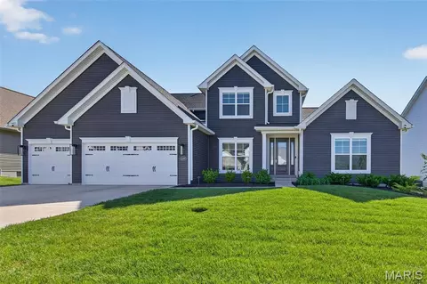 1139 Tower Park Dr, Saint Charles, MO 63304