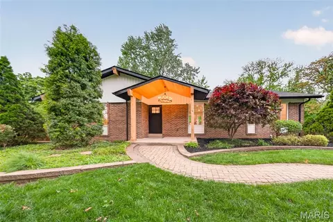 1115 Grand Prix Dr, Saint Charles, MO 63303