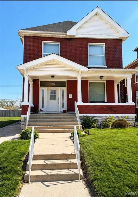 1421 Saint Louis Ave, East St Louis, IL 62201