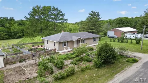 5505 Saxtown Rd, Millstadt, IL 62260