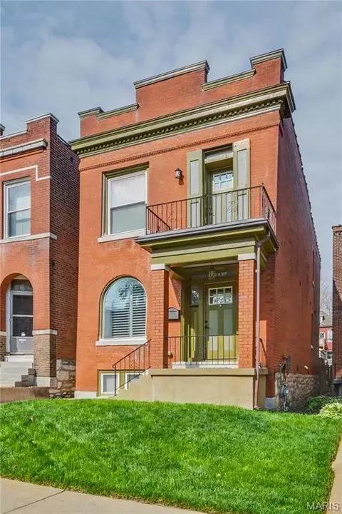 4137 Virginia Ave, Saint Louis, MO 63118