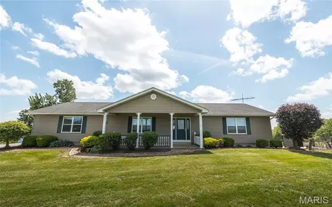 Exterior - 1560 Hinson Ln, Saint Clair, MO 63077 photo 4 of 17