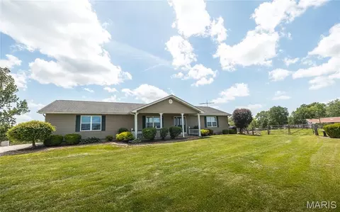 Exterior - 1560 Hinson Ln, Saint Clair, MO 63077 photo 3 of 17