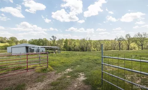 Exterior - 1560 Hinson Ln, Saint Clair, MO 63077 photo 13 of 17
