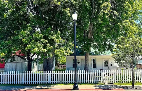 113 Main St, Saint Peters, MO 63376