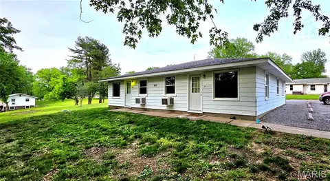 6930 Hayton School Rd, Carbondale, IL 62902