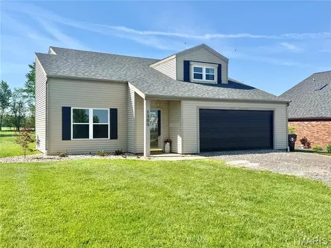 1305 W New St, Palmyra, MO 63461