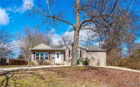 1005 N 3rd St, Festus, MO 63028