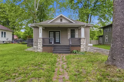 3024 Brown St, Alton, IL 62002