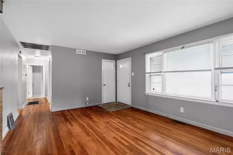 Living - 236 Forestwood Dr, Saint Louis, MO 63135 photo 1 of 5