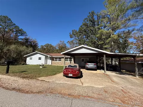 505 Skyview Dr, Ellington, MO 63638