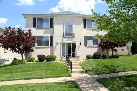10017 Chardin Way #3, Saint Louis, MO 63128