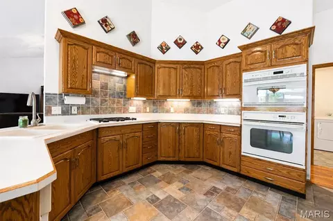 Kitchen - 128 Callaway Ct, O'fallon, IL 62269 photo 2 of 3