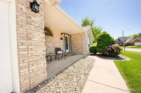 Exterior - 128 Callaway Ct, O'fallon, IL 62269 photo 3 of 10