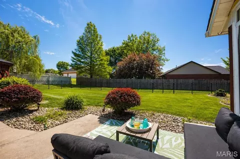 Exterior - 128 Callaway Ct, O'fallon, IL 62269 photo 7 of 10