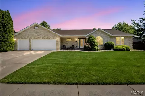 Exterior - 128 Callaway Ct, O'fallon, IL 62269 photo 2 of 10