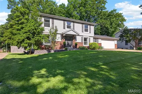 29 Atwater Dr, Saint Peters, MO 63376