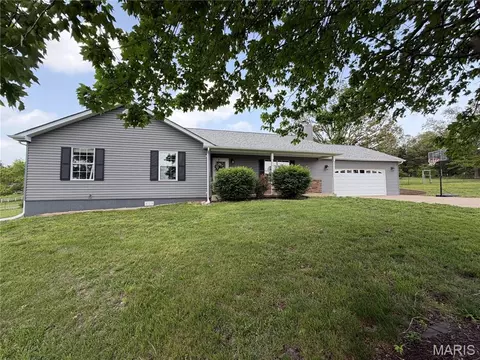 10220 Louise St, Potosi, MO 63664