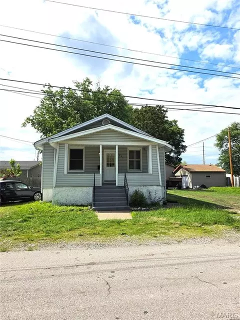 241 Dammert Ave, Saint Louis, MO 63125