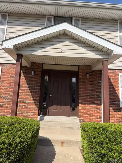 1853 High Sun Dr #BUILDING 29, Florissant, MO 63031