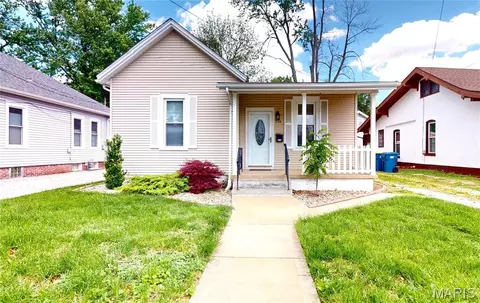 238 S Fillmore St, Edwardsville, IL 62025