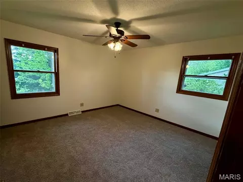Bedroom - 4508 W Ely, Hannibal, MO 63401 photo 3 of 3